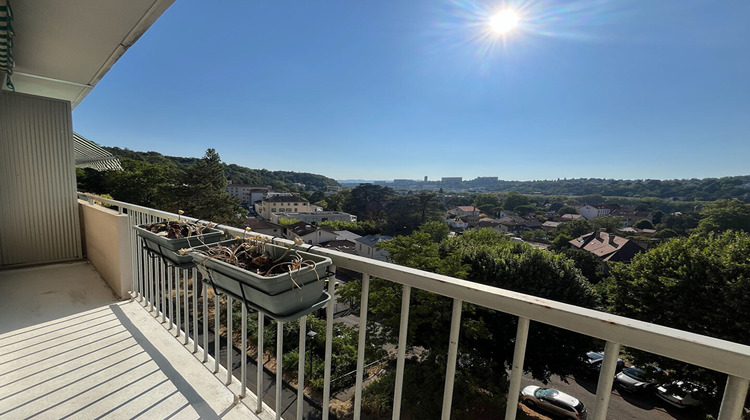Ma-Cabane - Location Appartement CALUIRE-ET-CUIRE, 77 m²