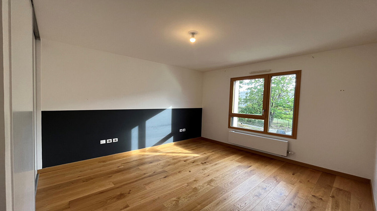 Ma-Cabane - Location Appartement CALUIRE-ET-CUIRE, 95 m²