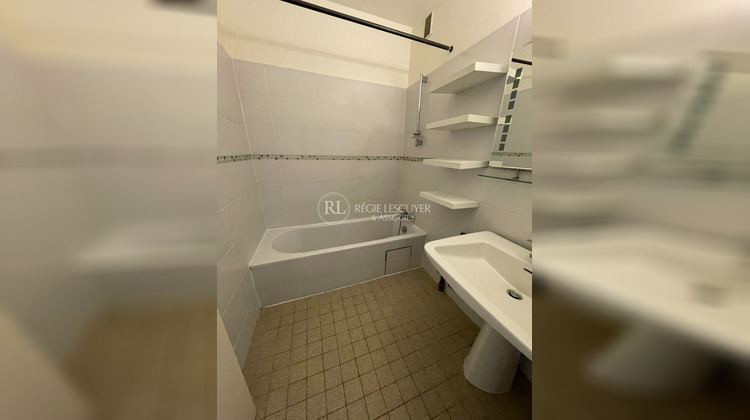 Ma-Cabane - Location Appartement CALUIRE-ET-CUIRE, 69 m²