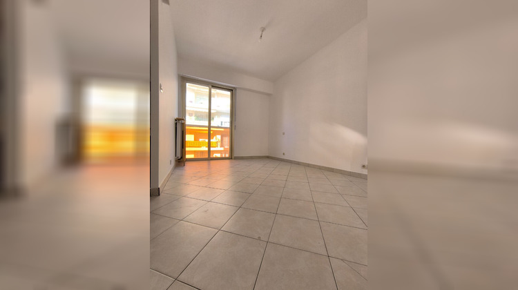 Ma-Cabane - Location Appartement CANNES, 70 m²