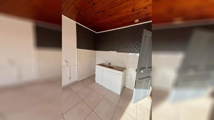 Ma-Cabane - Location Appartement CAPESTANG, 50 m²