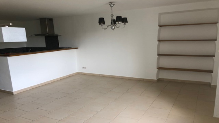 Ma-Cabane - Location Appartement CARCES, 56 m²