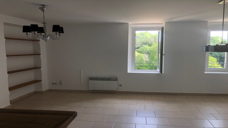 Ma-Cabane - Location Appartement CARCES, 56 m²