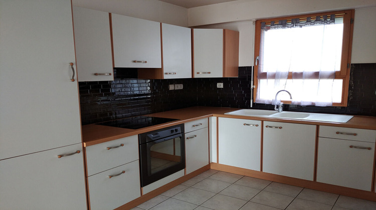 Ma-Cabane - Location Appartement CARENTAN, 73 m²