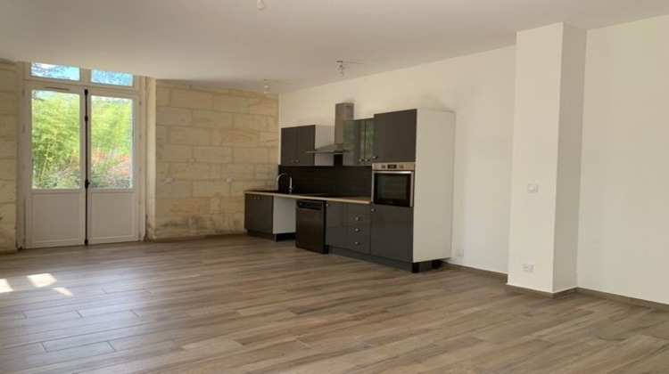 Ma-Cabane - Location Appartement Carignan-de-Bordeaux, 79 m²