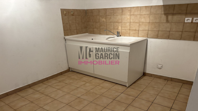 Ma-Cabane - Location Appartement CARPENTRAS, 50 m²