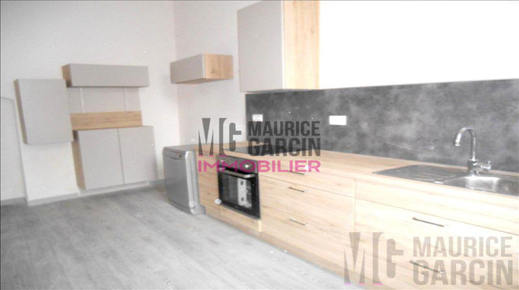 Ma-Cabane - Location Appartement Carpentras, 64 m²