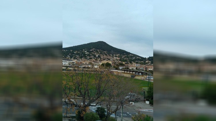 Ma-Cabane - Location Appartement Carqueiranne, 35 m²