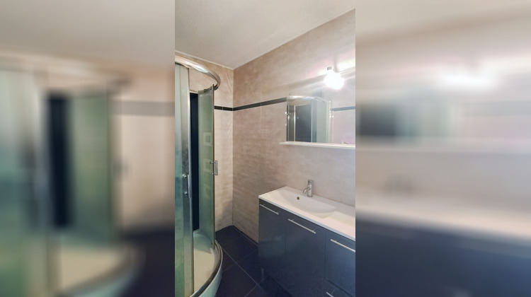 Ma-Cabane - Location Appartement CARQUEIRANNE, 67 m²