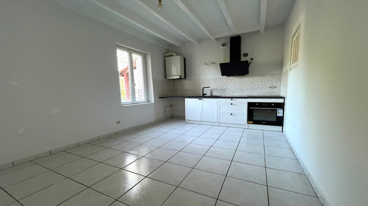Ma-Cabane - Location Appartement CASTELMORON-SUR-LOT, 87 m²