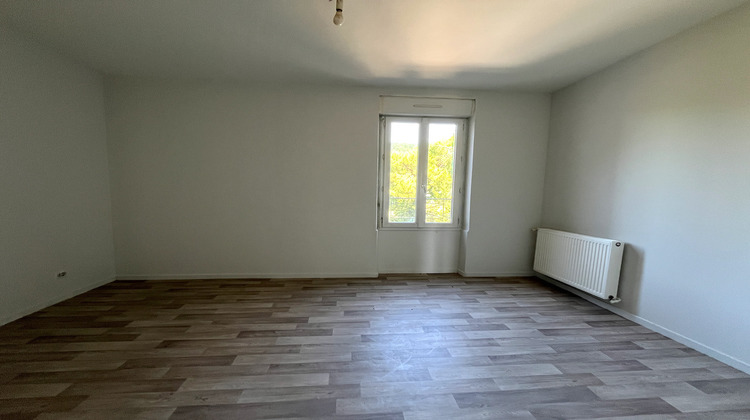 Ma-Cabane - Location Appartement CASTELMORON-SUR-LOT, 87 m²