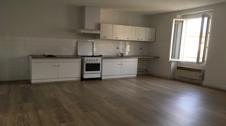 Ma-Cabane - Location Appartement CASTELMORON-SUR-LOT, 58 m²