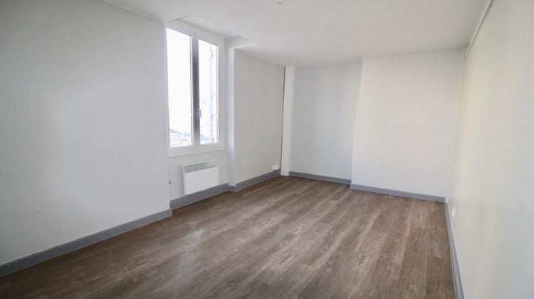 Ma-Cabane - Location Appartement CASTELMORON-SUR-LOT, 55 m²