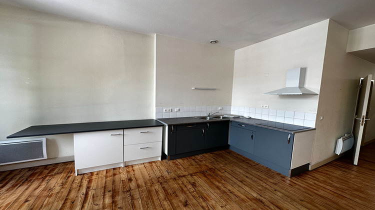 Ma-Cabane - Location Appartement CAUSSADE, 84 m²