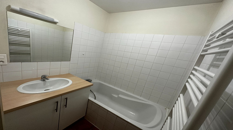 Ma-Cabane - Location Appartement CAUSSADE, 84 m²