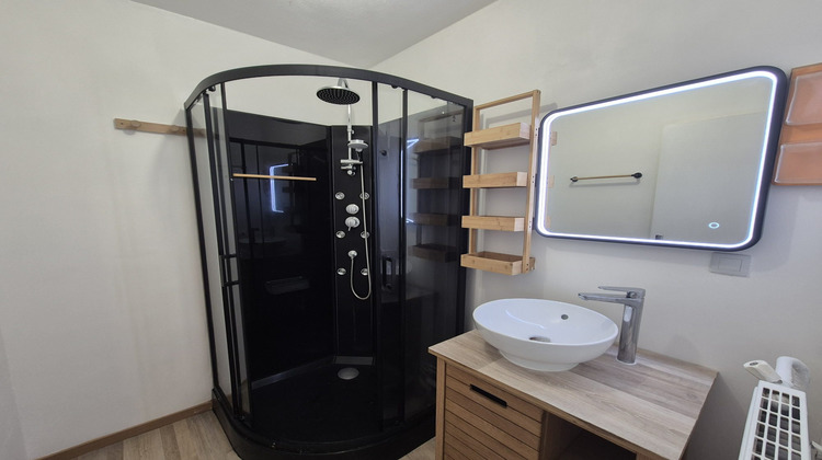 Ma-Cabane - Location Appartement Cenon, 49 m²