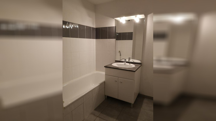 Ma-Cabane - Location Appartement CEPET, 45 m²