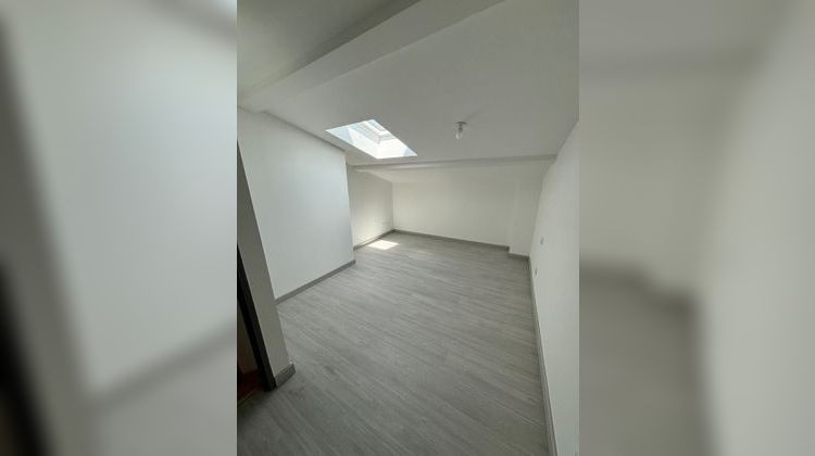 Ma-Cabane - Location Appartement CHABEUIL, 69 m²