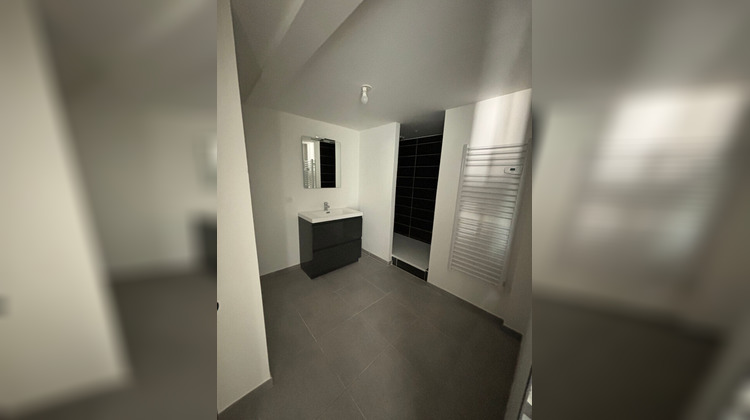 Ma-Cabane - Location Appartement CHABEUIL, 69 m²