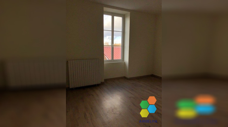 Ma-Cabane - Location Appartement Chaingy, 35 m²