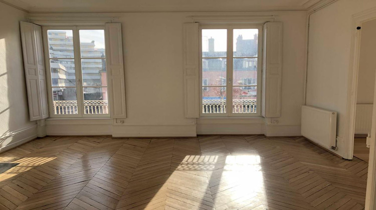 Ma-Cabane - Location Appartement CHALON-SUR-SAONE, 108 m²