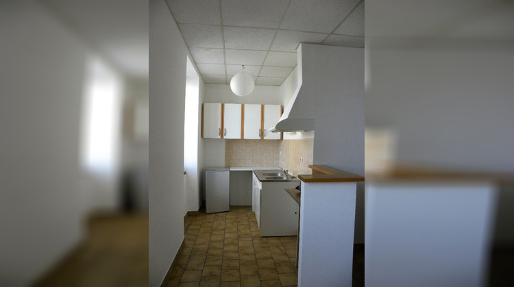 Ma-Cabane - Location Appartement CHALONNES-SUR-LOIRE, 67 m²