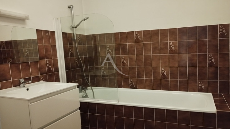 Ma-Cabane - Location Appartement CHALONNES-SUR-LOIRE, 67 m²