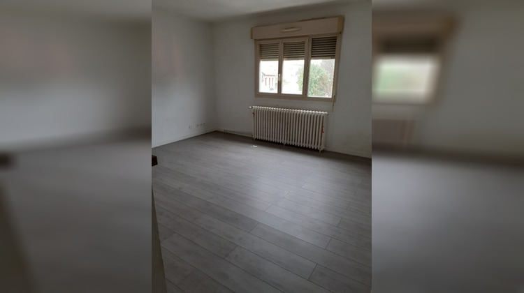 Ma-Cabane - Location Appartement CHALUS, 48 m²