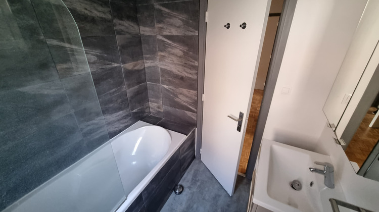 Ma-Cabane - Location Appartement CHAMALIERES, 64 m²