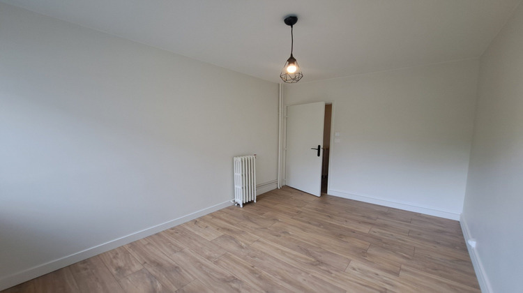 Ma-Cabane - Location Appartement CHAMALIERES, 40 m²
