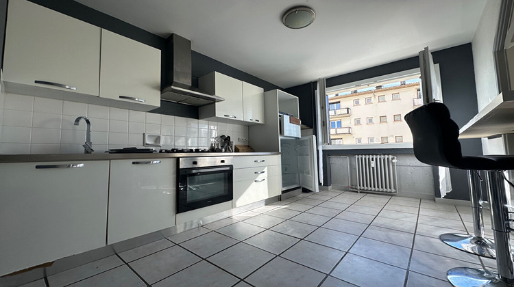 Ma-Cabane - Location Appartement CHAMBERY, 61 m²