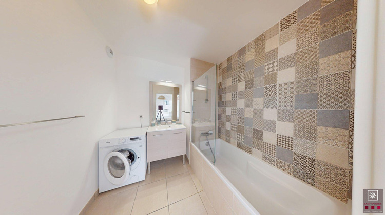 Ma-Cabane - Location Appartement CHAMPAGNE-AU-MONT-D'OR, 42 m²