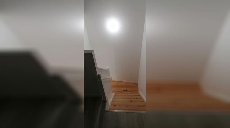 Ma-Cabane - Location Appartement CHAMPDENIERS-SAINT-DENIS, 54 m²