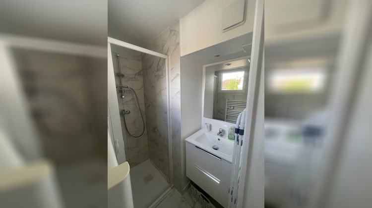 Ma-Cabane - Location Appartement CHAMPIGNY SUR MARNE, 17 m²