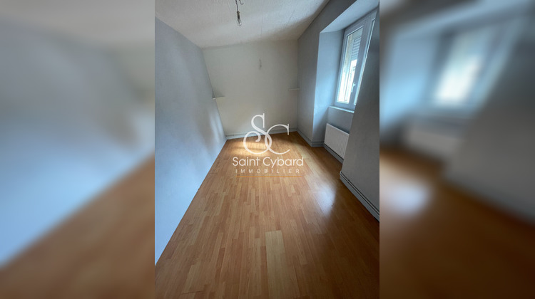 Ma-Cabane - Location Appartement CHAMPNIERS, 75 m²