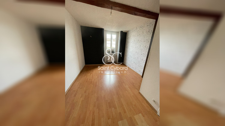 Ma-Cabane - Location Appartement CHAMPNIERS, 75 m²