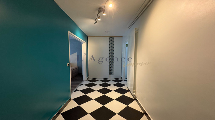 Ma-Cabane - Location Appartement CHANTILLY, 69 m²
