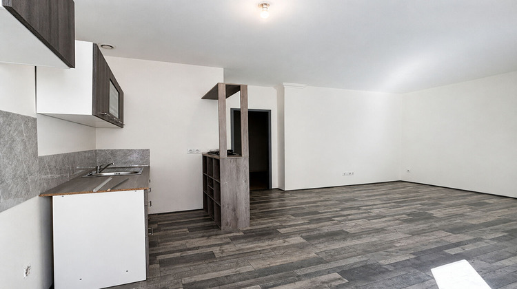 Ma-Cabane - Location Appartement CHARLEVAL, 46 m²