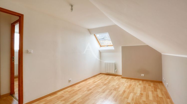 Ma-Cabane - Location Appartement CHARLEVAL, 67 m²