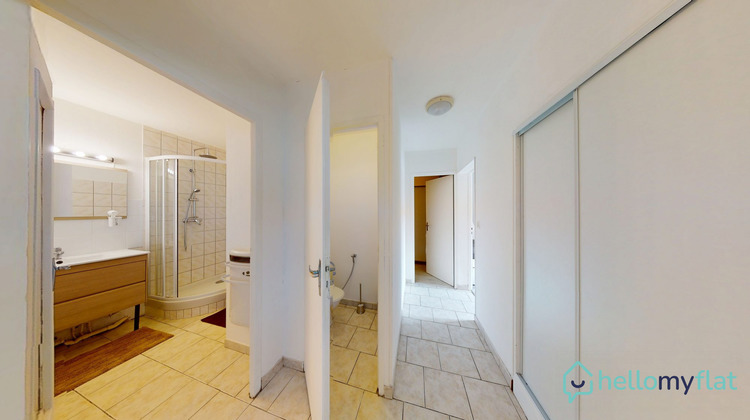 Ma-Cabane - Location Appartement Charleville-Mézières, 53 m²