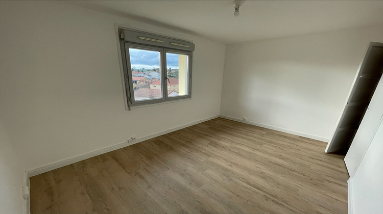 Ma-Cabane - Location Appartement CHARLIEU, 72 m²