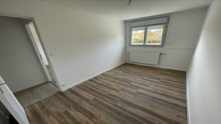 Ma-Cabane - Location Appartement CHARLIEU, 76 m²