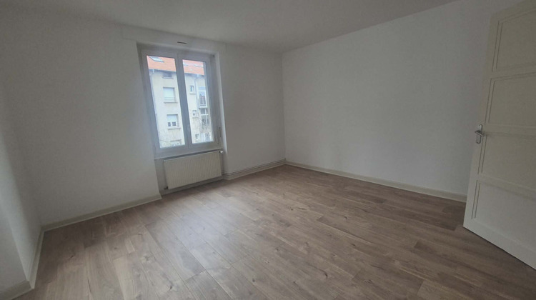 Ma-Cabane - Location Appartement CHARMES, 142 m²