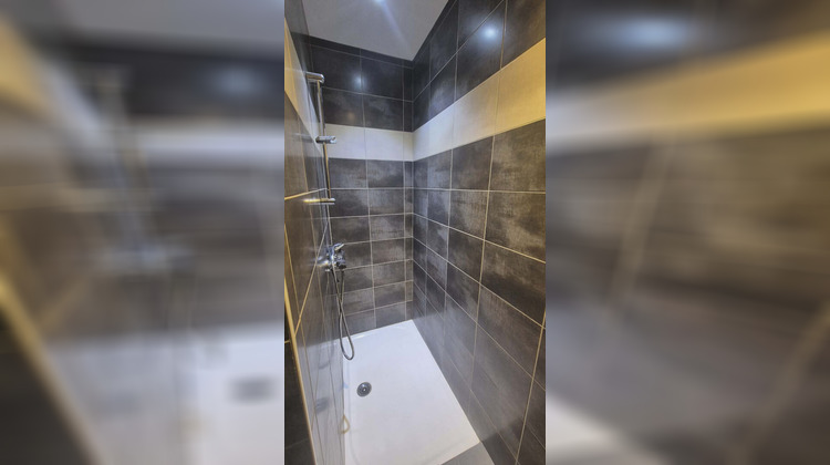 Ma-Cabane - Location Appartement CHARMES, 45 m²