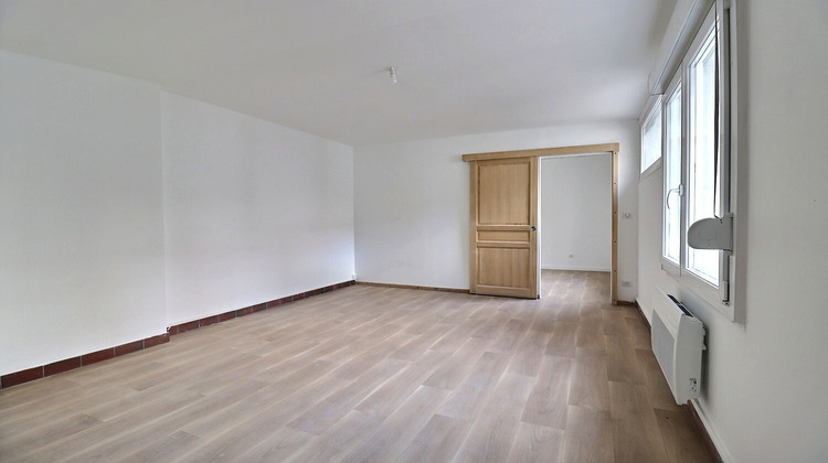 Ma-Cabane - Location Appartement CHARMES, 61 m²