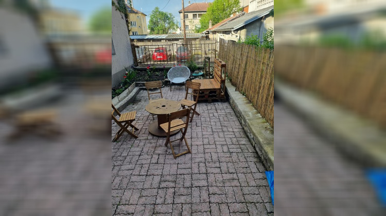 Ma-Cabane - Location Appartement CHARMES, 61 m²