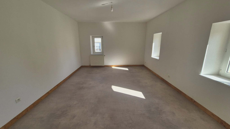 Ma-Cabane - Location Appartement CHARMES, 62 m²