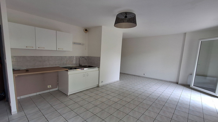 Ma-Cabane - Location Appartement CHARTRES-DE-BRETAGNE, 28 m²