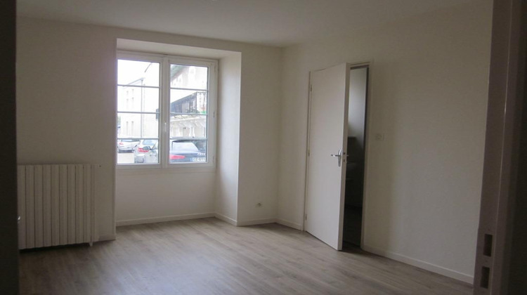 Ma-Cabane - Location Appartement Chasseneuil-du-Poitou, 32 m²