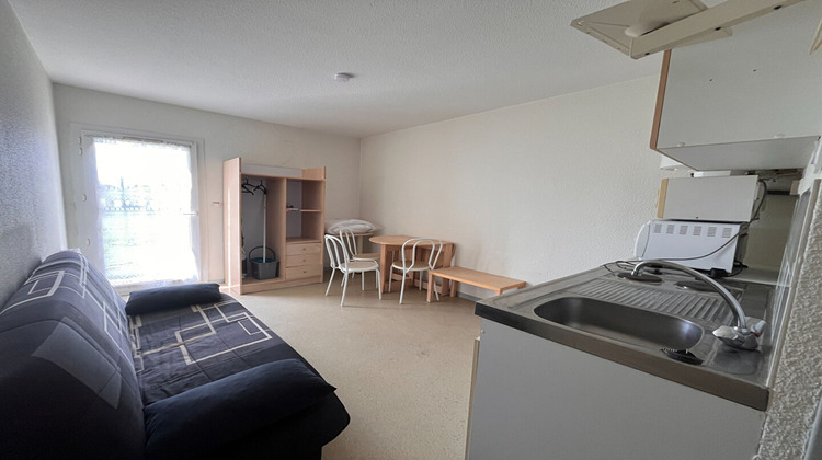 Ma-Cabane - Location Appartement CHASSENEUIL-DU-POITOU, 16 m²